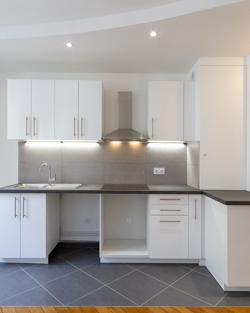 Appartement et parties communes, Paris 6e