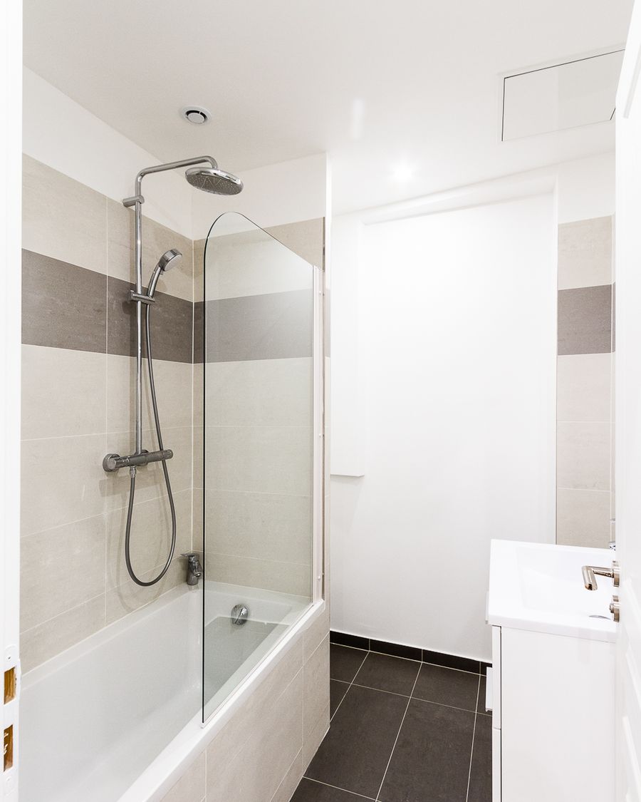 Appartement et parties communes, Paris 6e