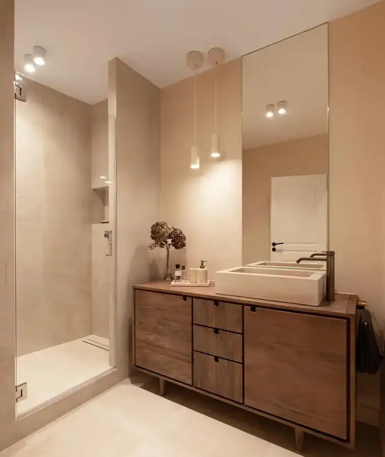 Salle de bain, meuble en noyer, Paris 3e