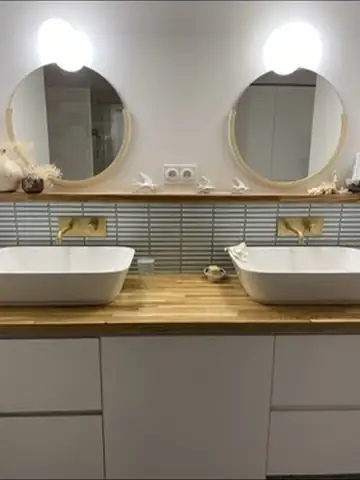 Double vasque, robinetterie laiton, Paris 11e